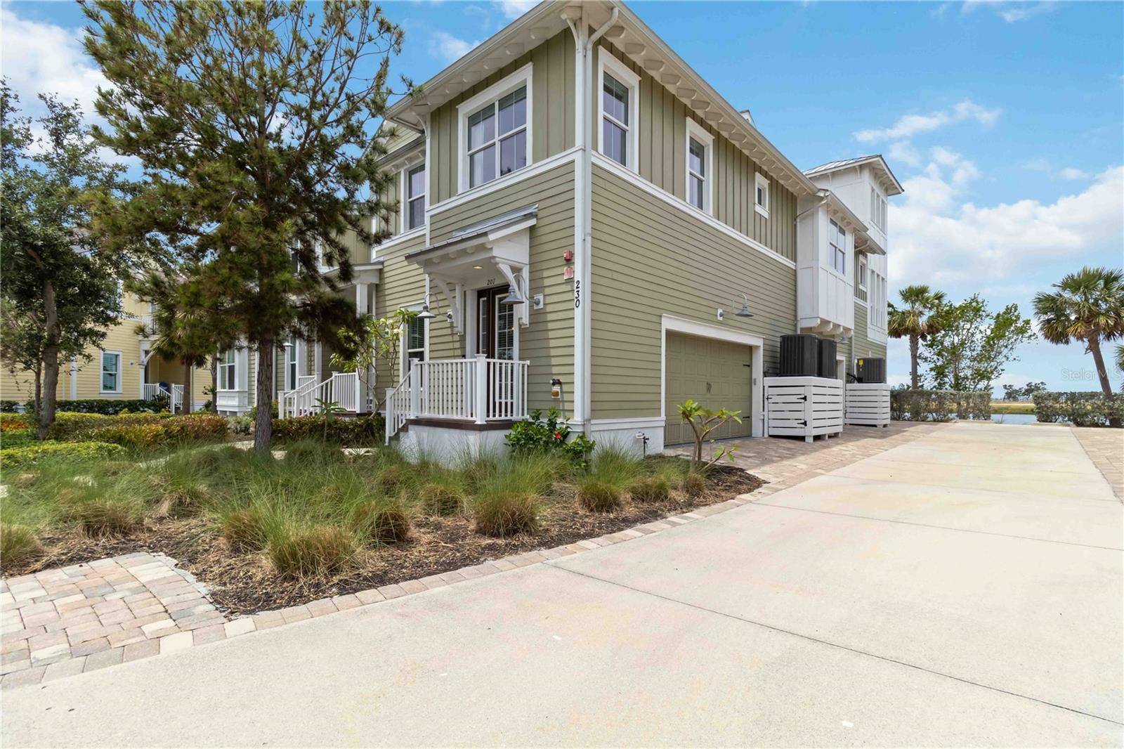 Bradenton, FL 34209,230 SAPPHIRE LAKE DR #201