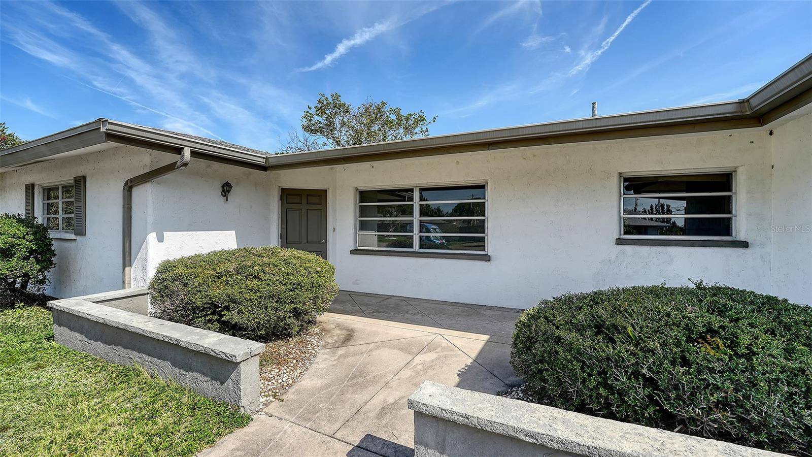 Sarasota, FL 34239,2702 BEDFORD WAY