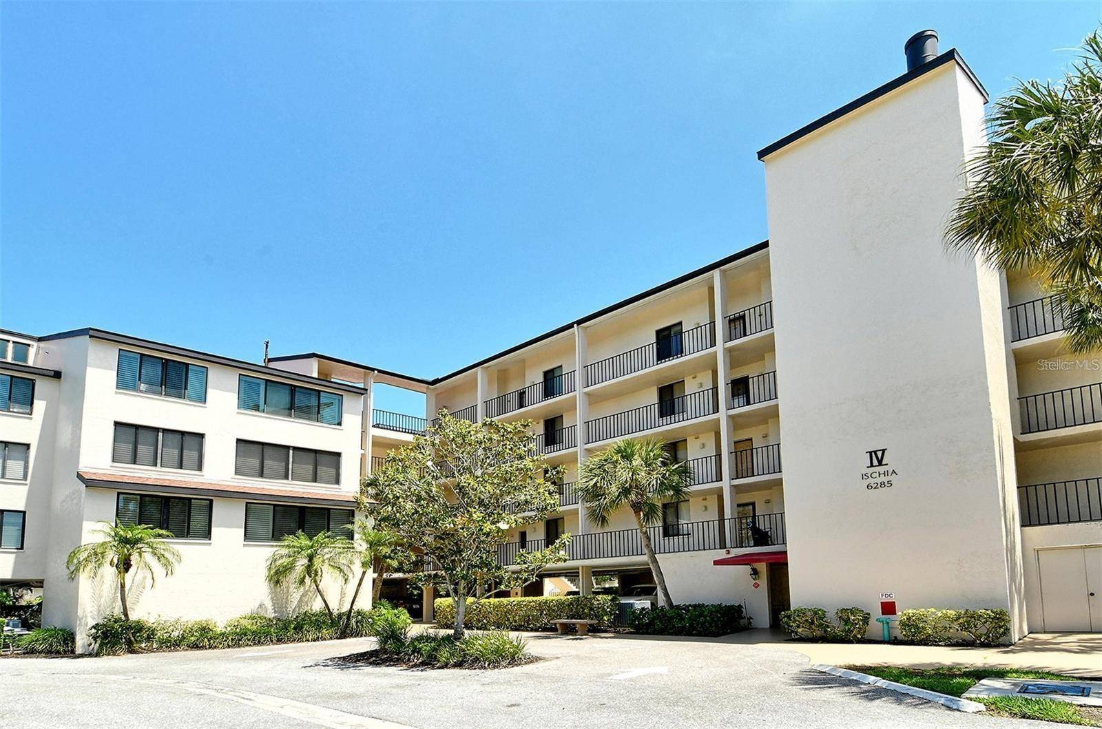 Sarasota, FL 34242,6285 MIDNIGHT PASS RD #403