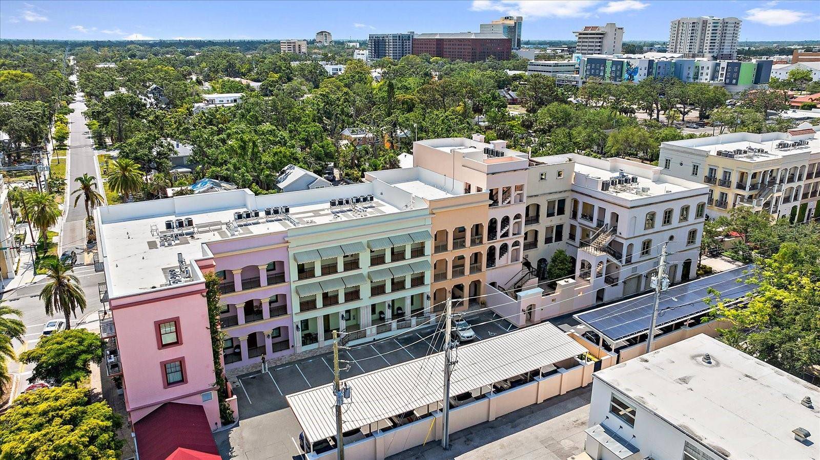Sarasota, FL 34236,555 N ORANGE AVE #307
