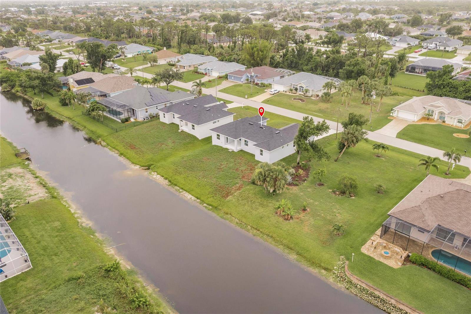 Rotonda West, FL 33947,236 LONG MEADOW LN