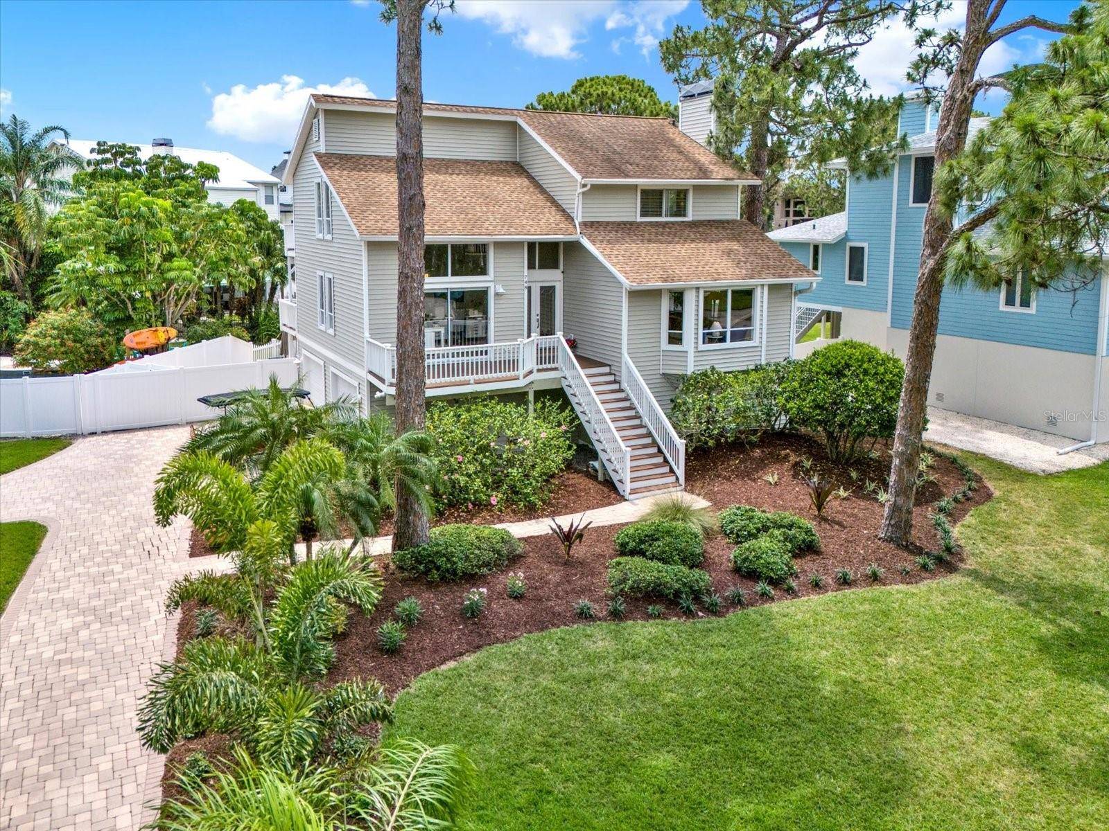 Palm Harbor, FL 34683,748 SOUNDVIEW DR