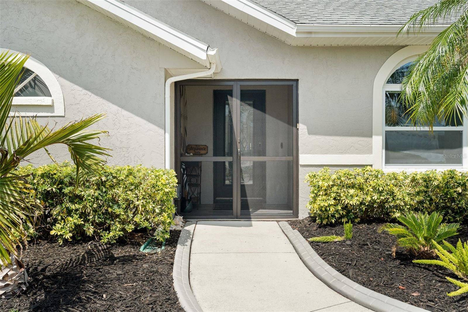 Sarasota, FL 34243,5750 CARRIAGE DR