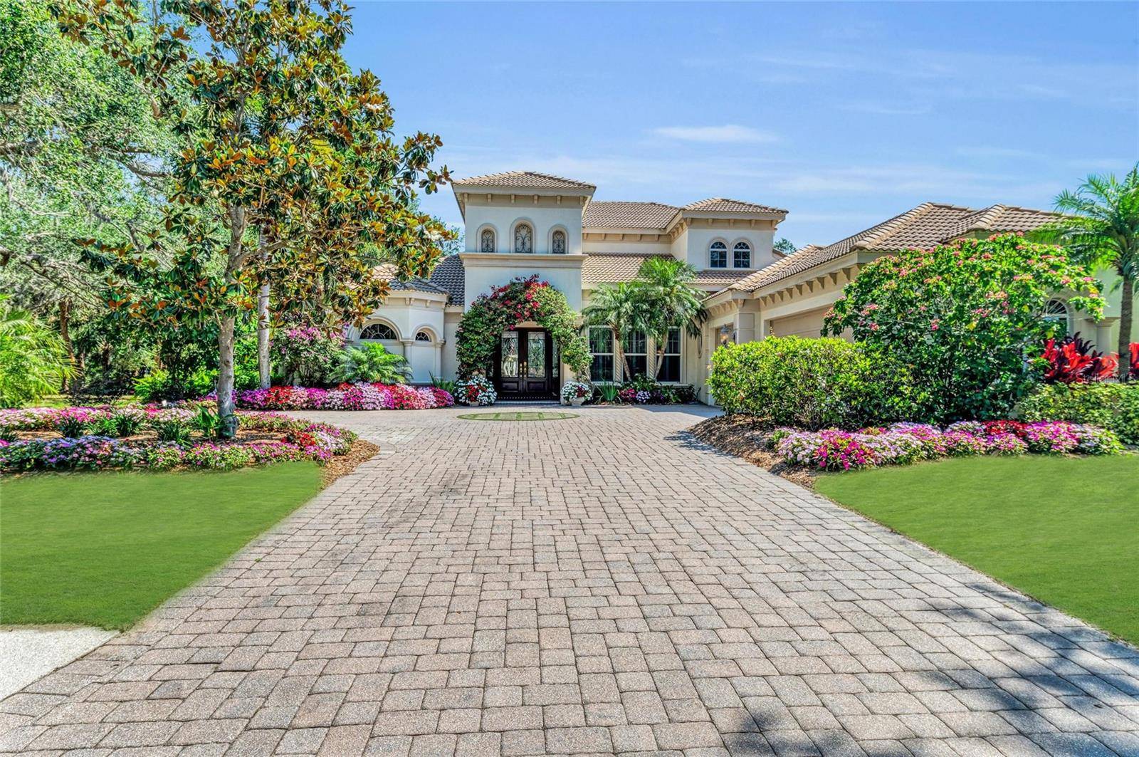 University Park, FL 34201,8105 WARWICK GARDENS LN