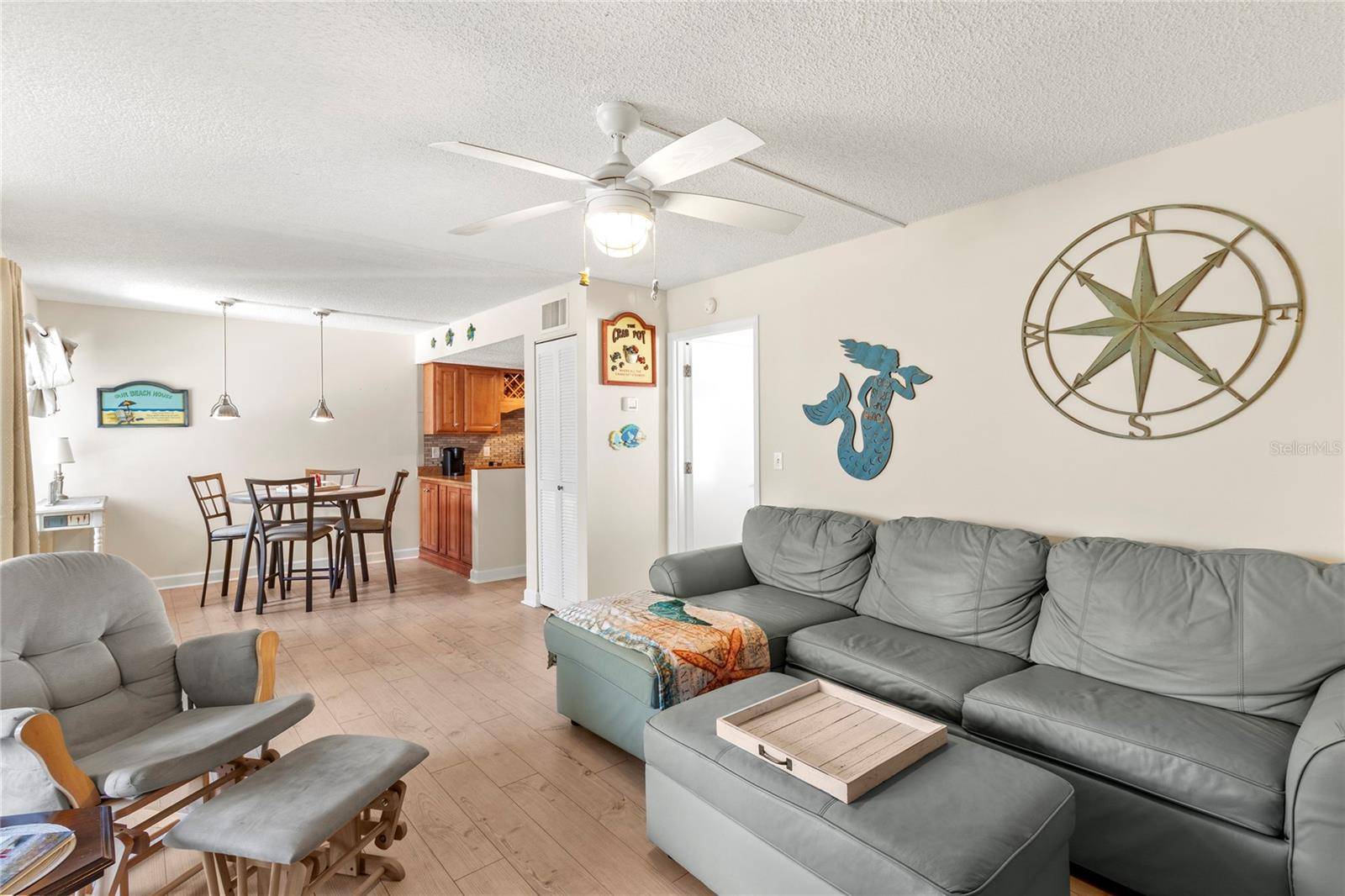 Sarasota, FL 34242,6713 MIDNIGHT PASS RD #4