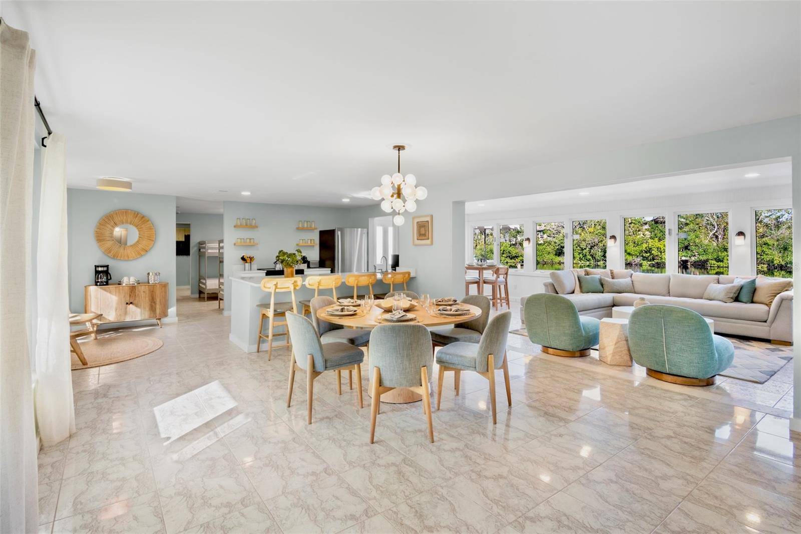 Holmes Beach, FL 34217,306 68TH ST