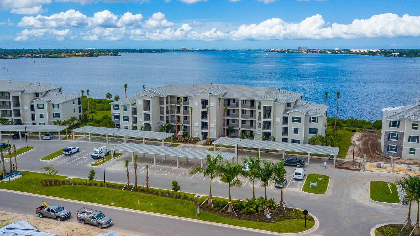 Bradenton, FL 34208,910 TIDEWATER SHORES LOOP #103