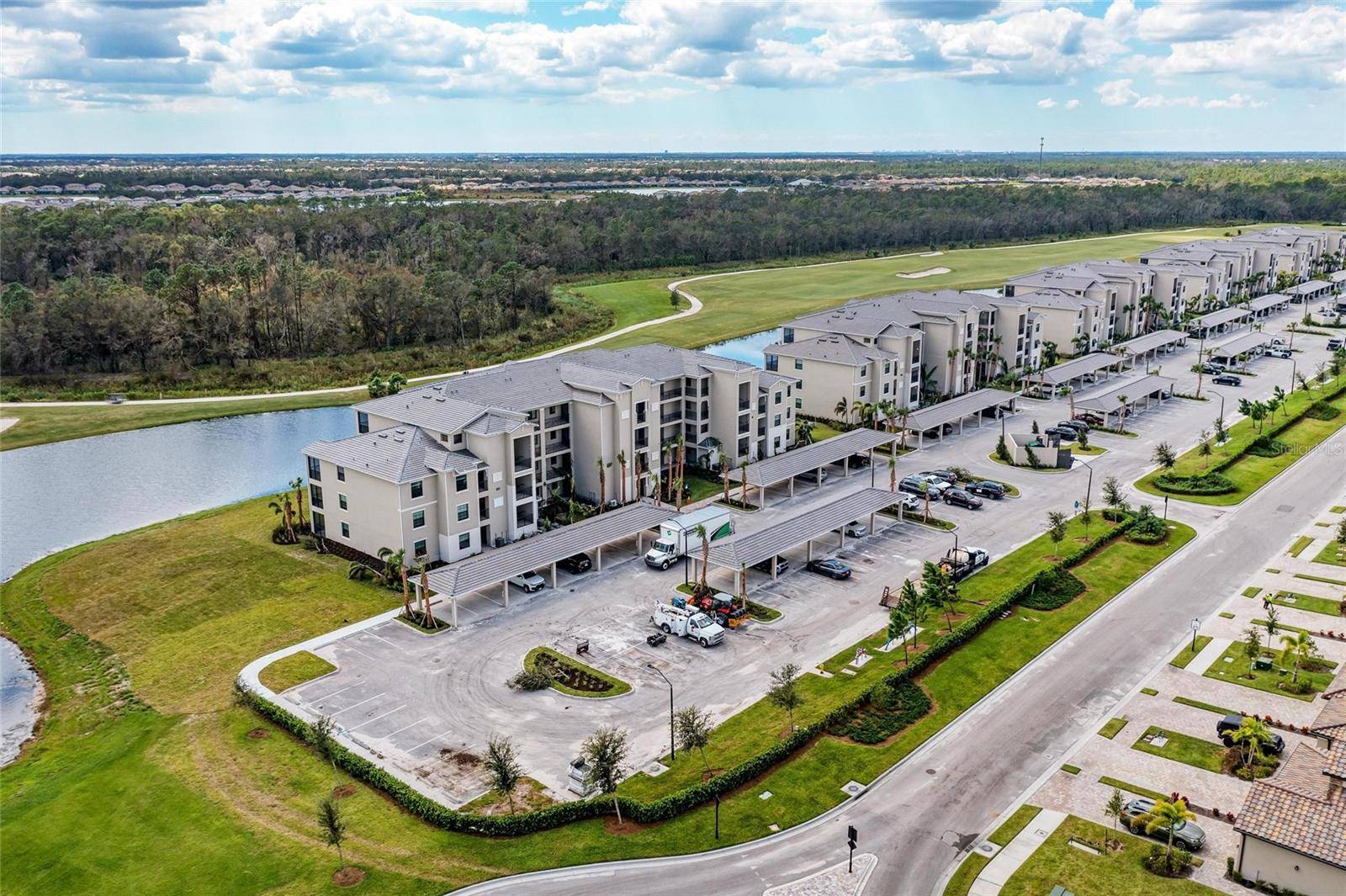 Bradenton, FL 34211,18114 GAWTHROP DR #201