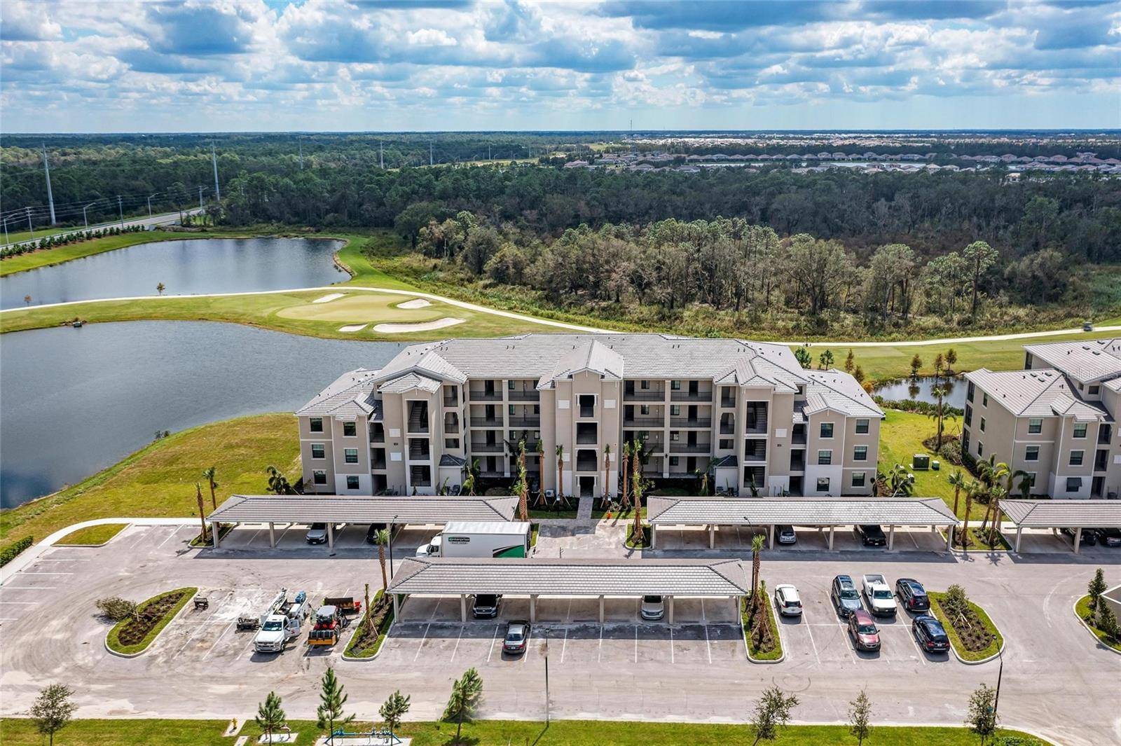 Bradenton, FL 34211,18114 GAWTHROP DR #201