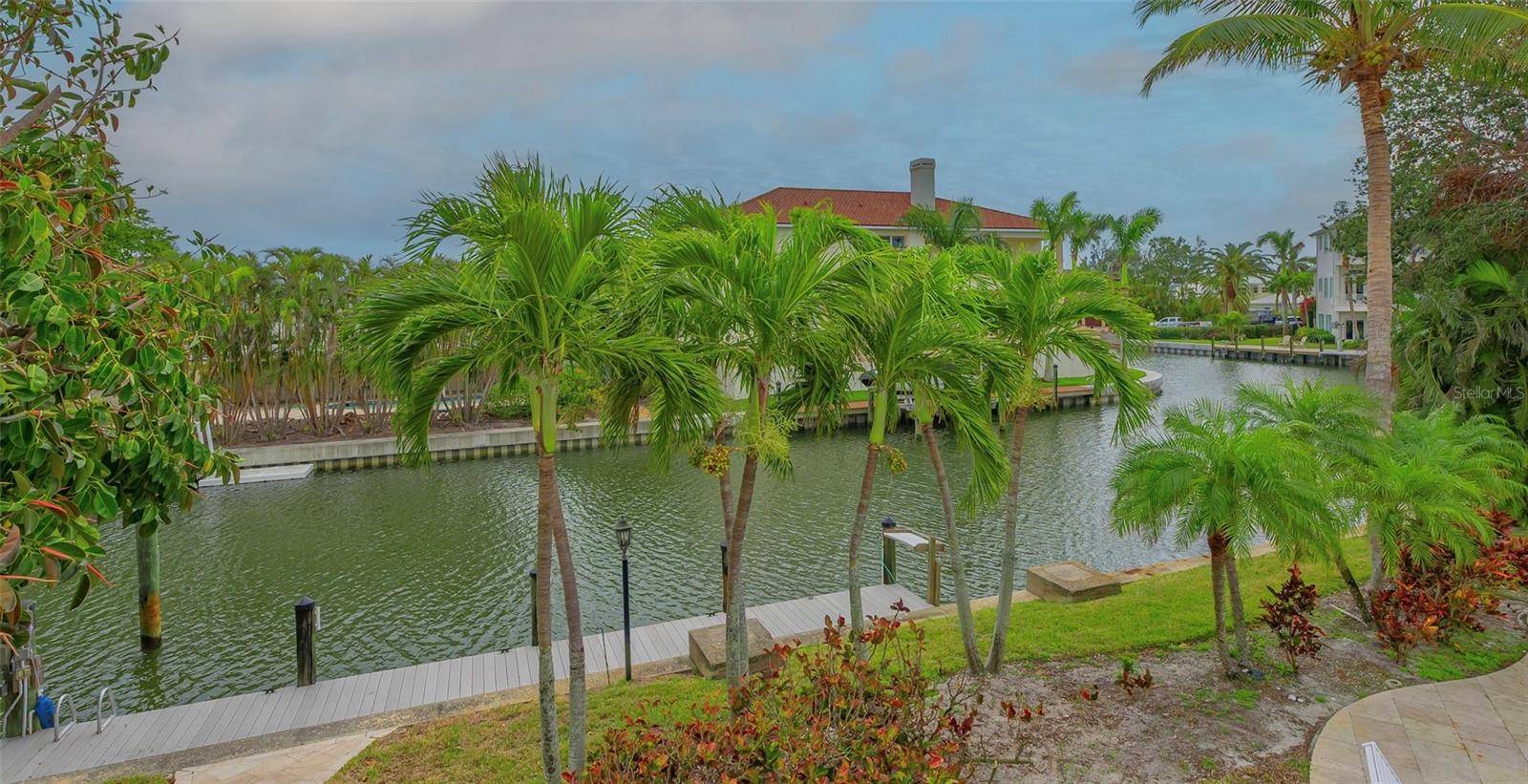 Sarasota, FL 34242,940 SIESTA KEY PLACE PL