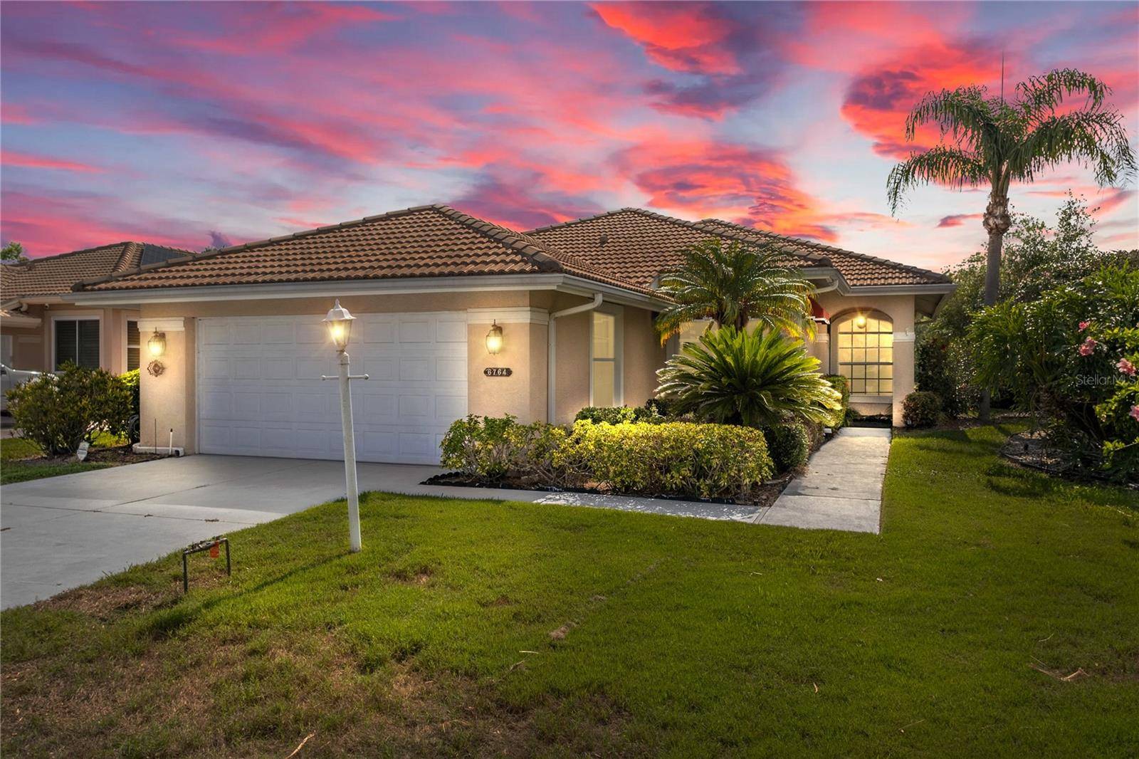 Bradenton, FL 34202,6764 HICKORY HAMMOCK CIR