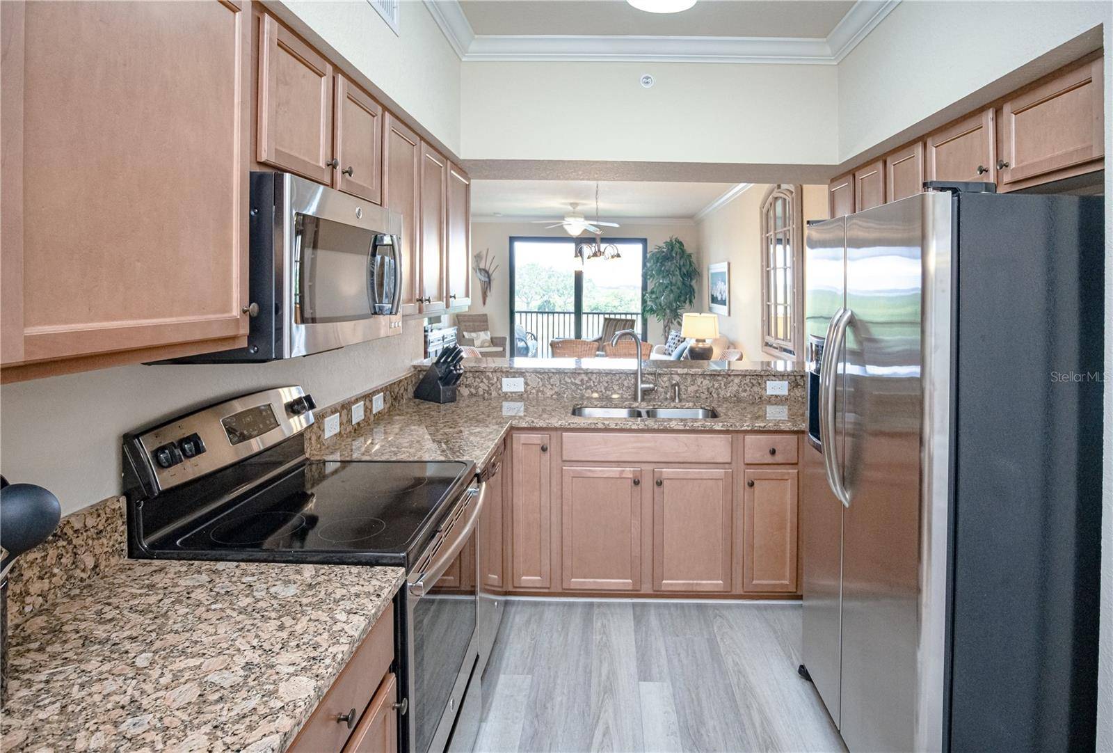 Bradenton, FL 34212,7005 RIVER HAMMOCK DR #204