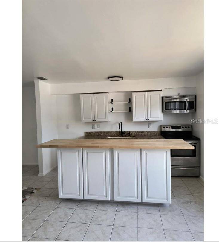 Sarasota, FL 34231,4444 SWIFT RD #14