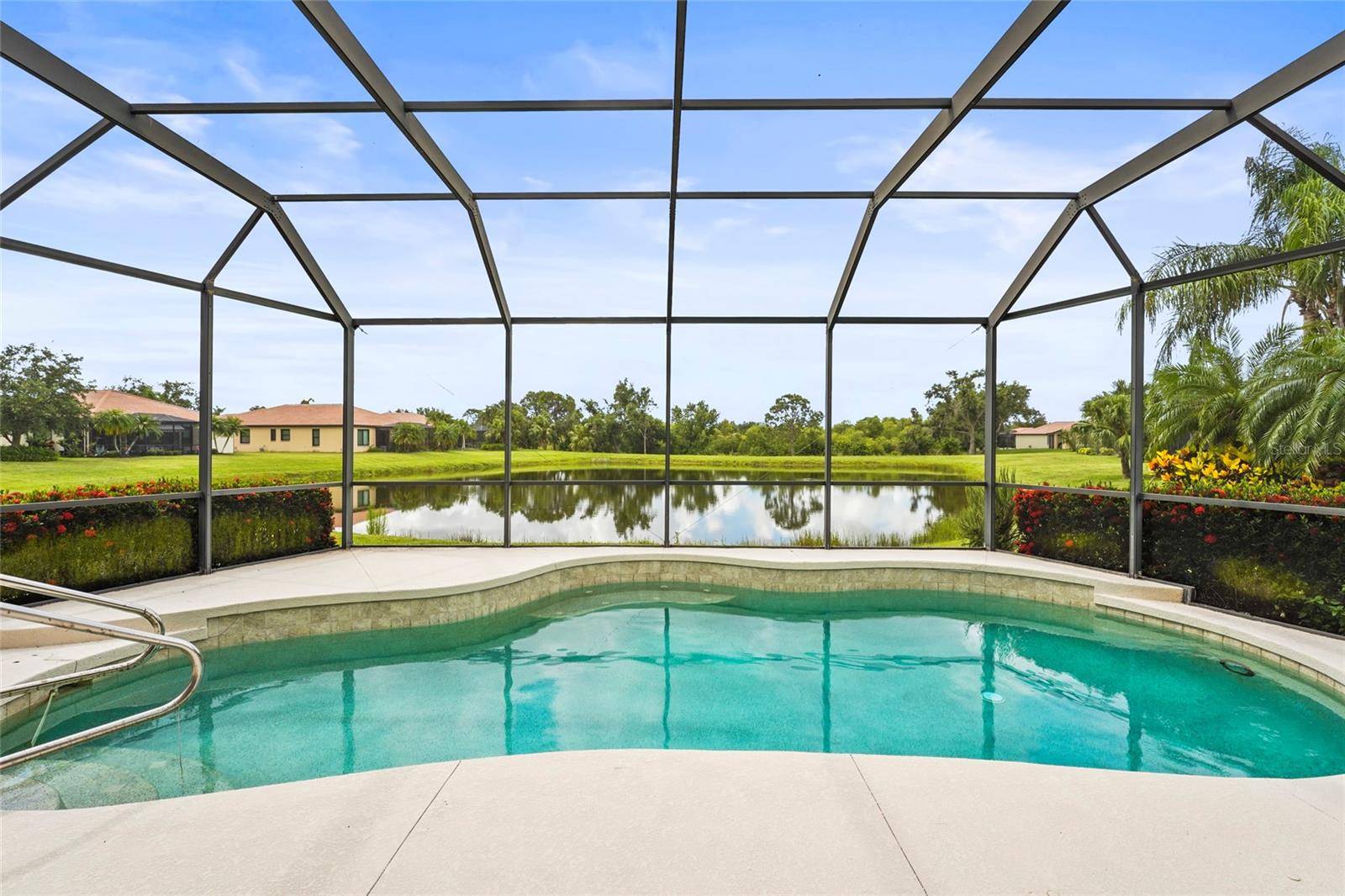 Sarasota, FL 34243,8118 STIRLING FALLS CIR