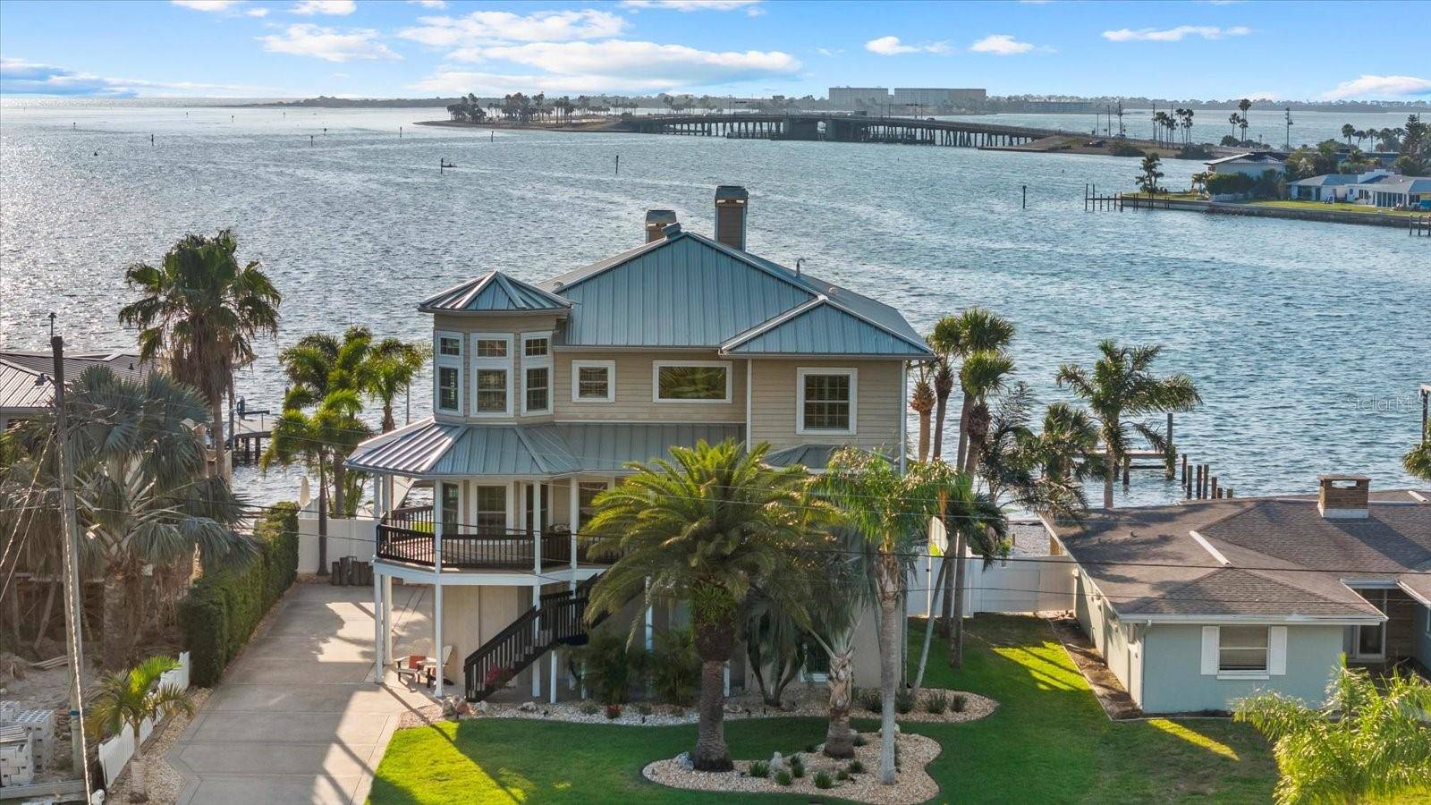 Dunedin, FL 34698,2438 BAYWOOD DR W