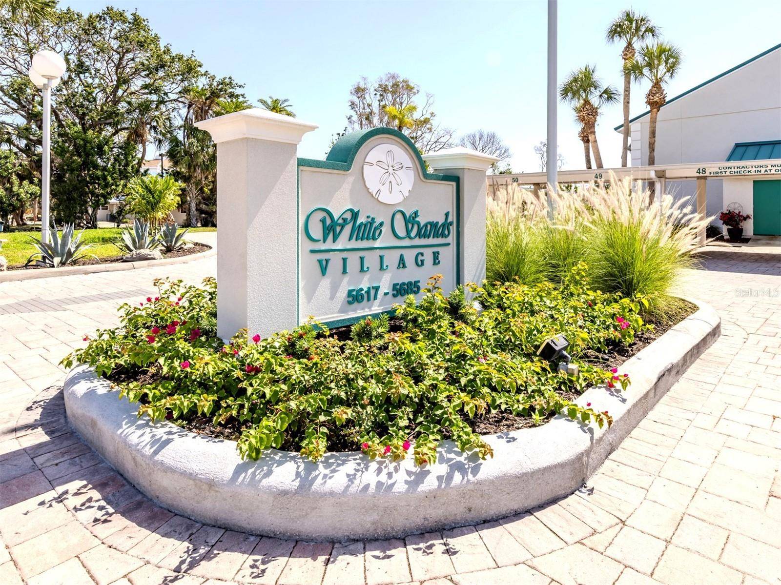 Sarasota, FL 34242,5669 MIDNIGHT PASS RD #308
