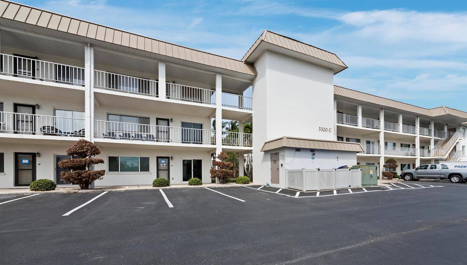 Longboat Key, FL 34228,3320 GULF OF MEXICO DR #208C