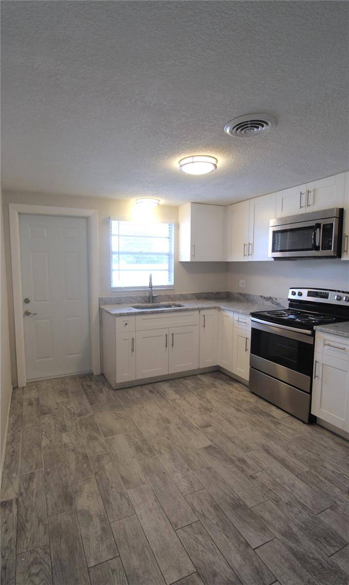 Nokomis, FL 34275,302 COLONIA LN #8