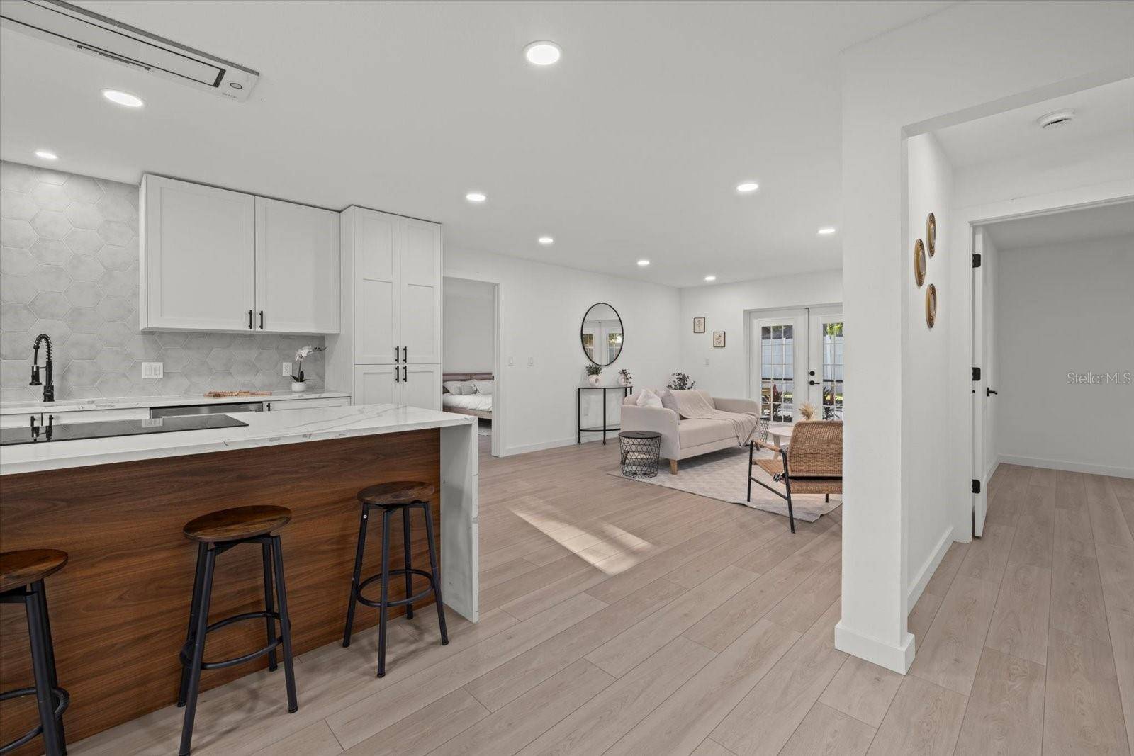 Sarasota, FL 34231,2915 WOODPINE CIR