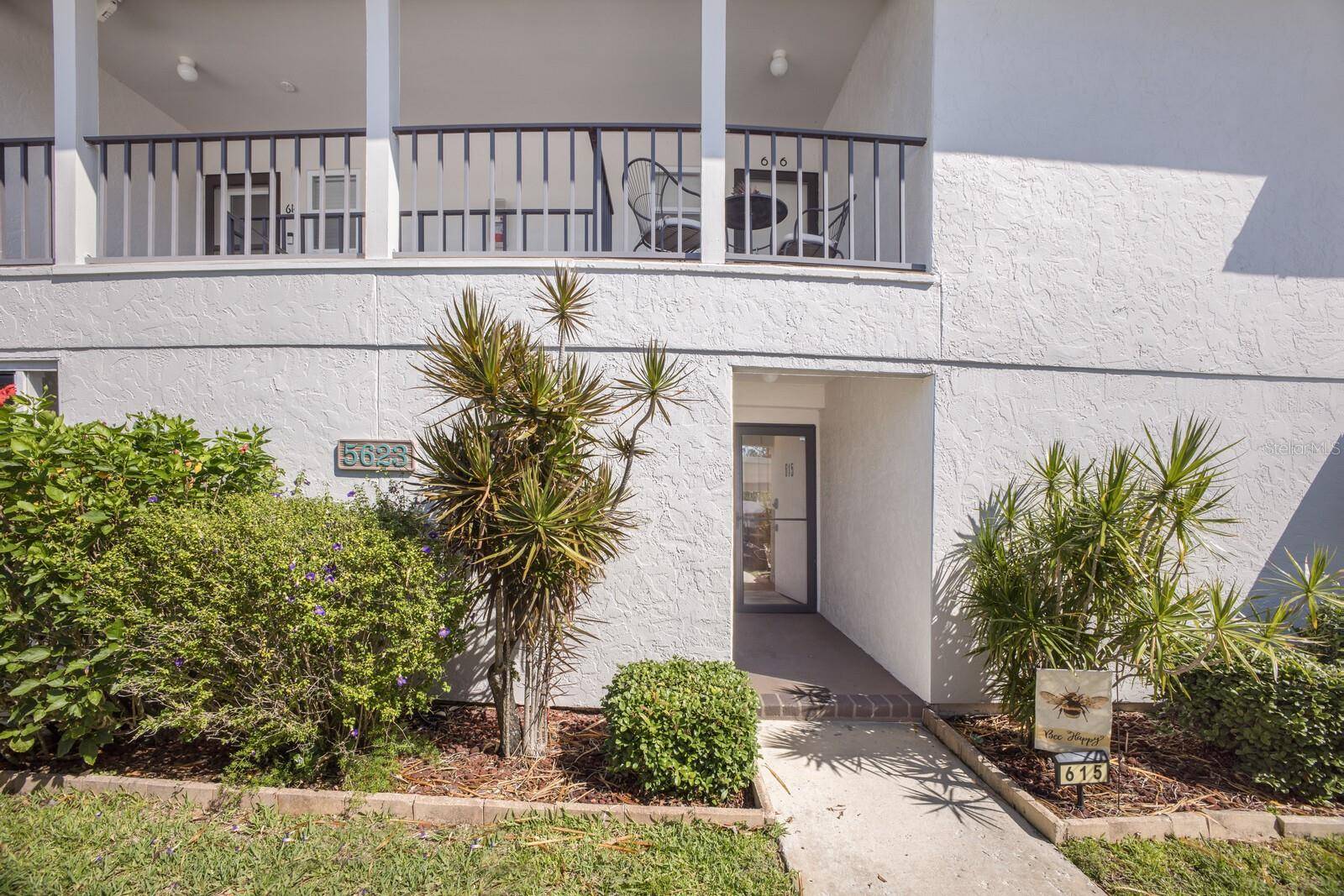 Sarasota, FL 34242,5623 MIDNIGHT PASS RD #615