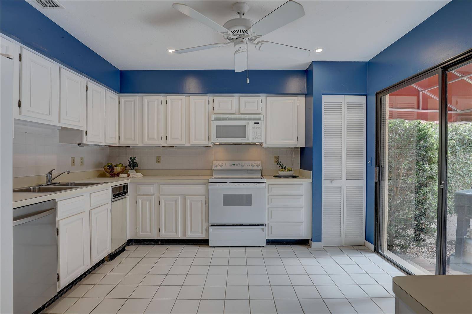 Sarasota, FL 34231,5039 KESTRAL PARK DR #67