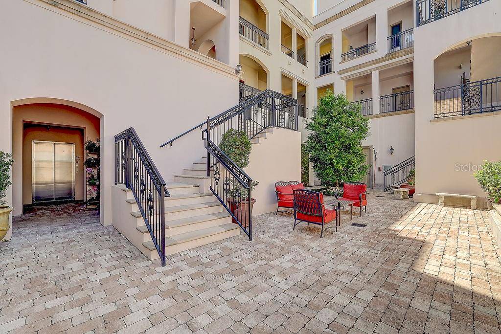 Sarasota, FL 34236,525 N ORANGE AVE #202