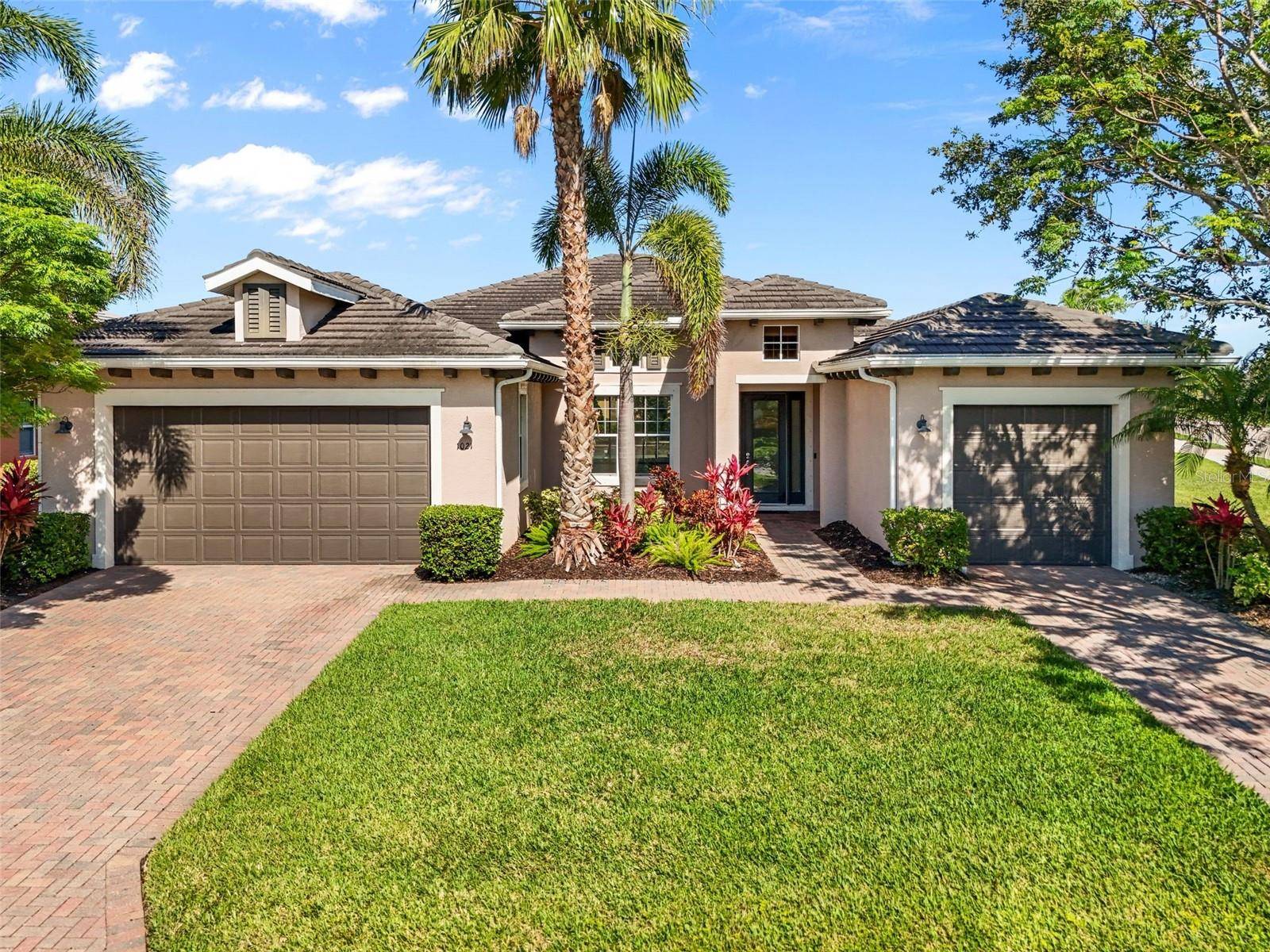 Bradenton, FL 34208,1021 KESTREL CT