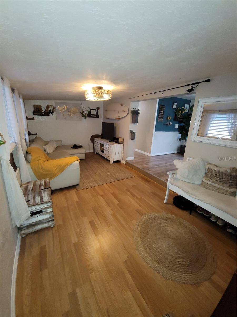 Bradenton, FL 34207,403 52ND AVENUE PLZ W