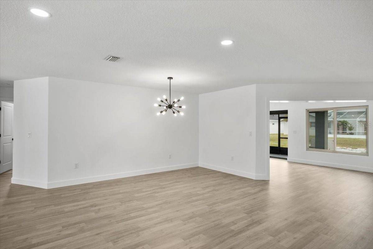 Bradenton, FL 34203,2881 48TH WAY E