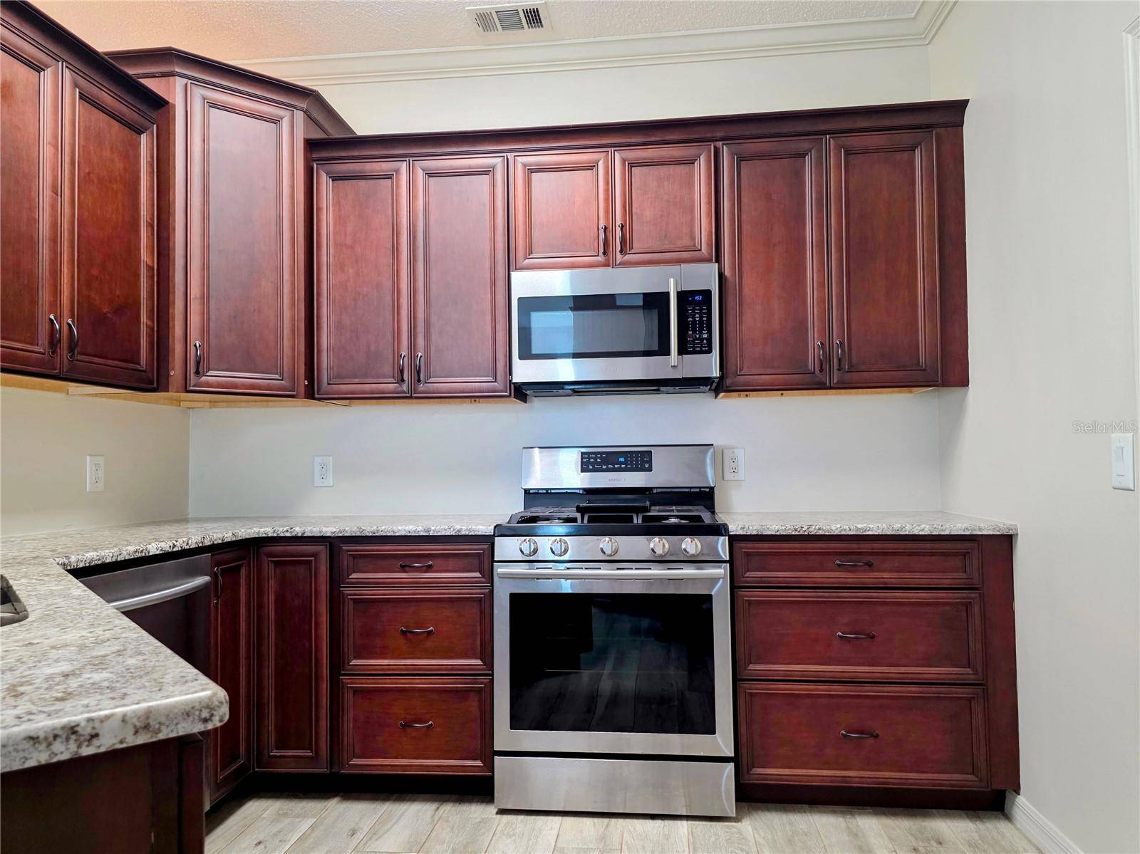Bradenton, FL 34212,834 SPRINGWOOD CIR