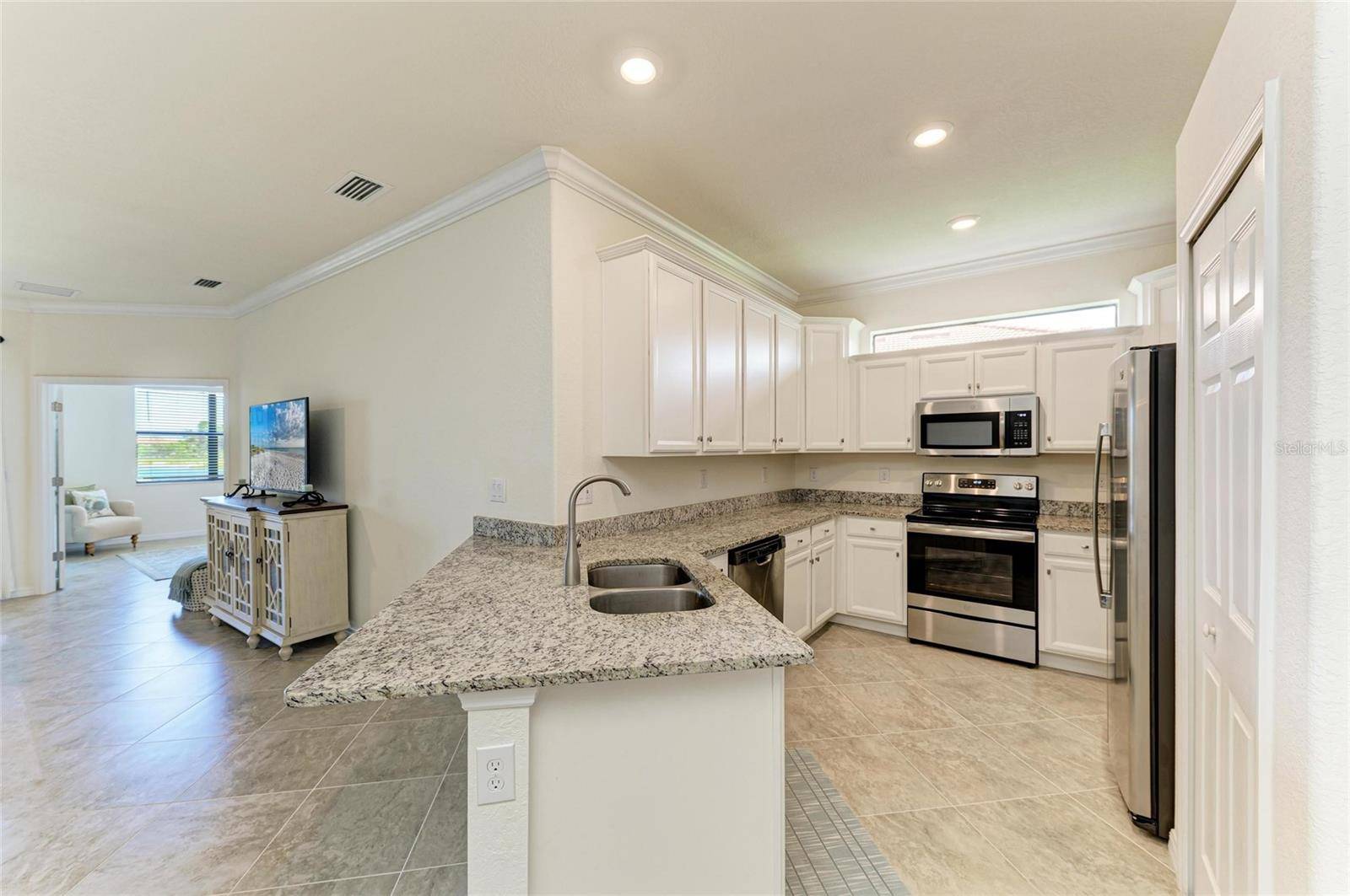 Venice, FL 34293,24065 CANTERWOOD WAY