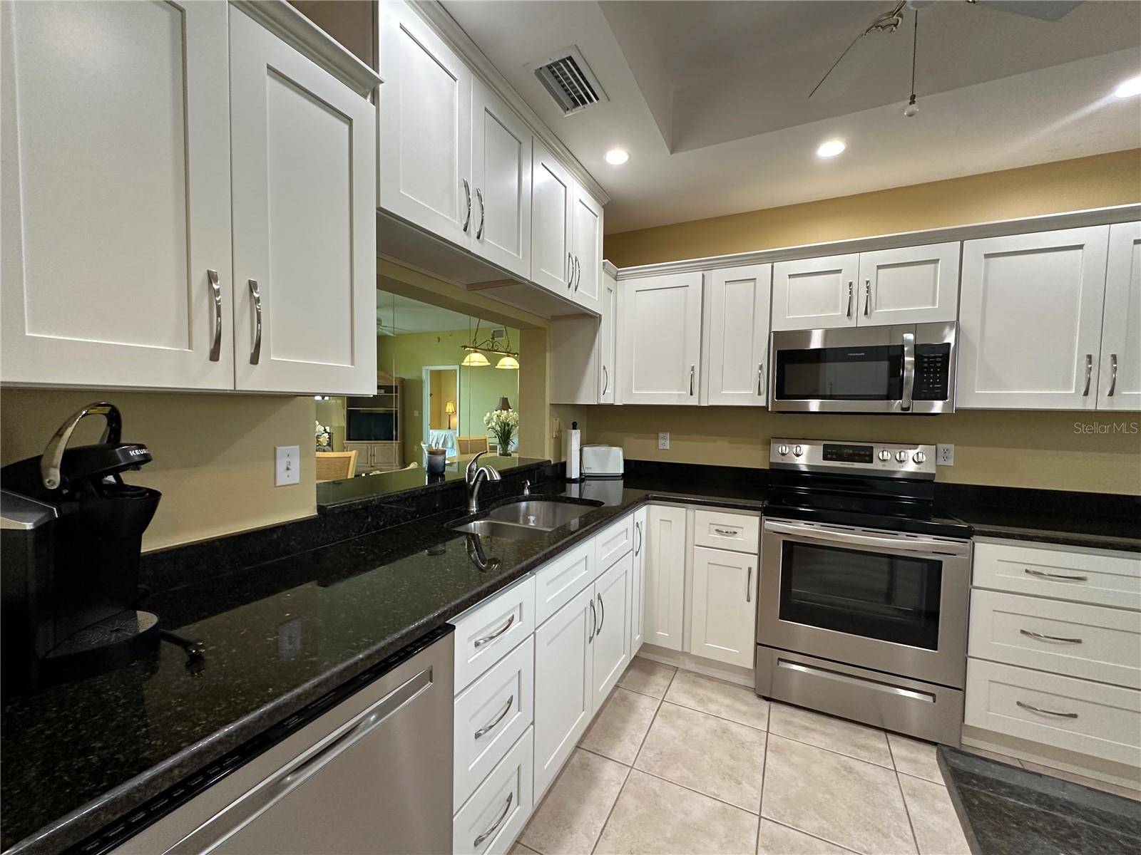 Sarasota, FL 34238,9610 CLUB SOUTH CIR #4207