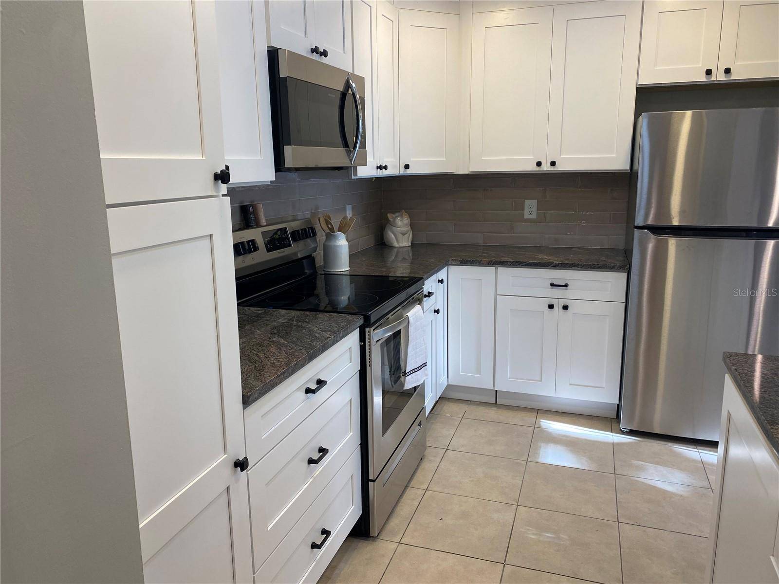 Dunedin, FL 34698,323 MIRA VISTA DR