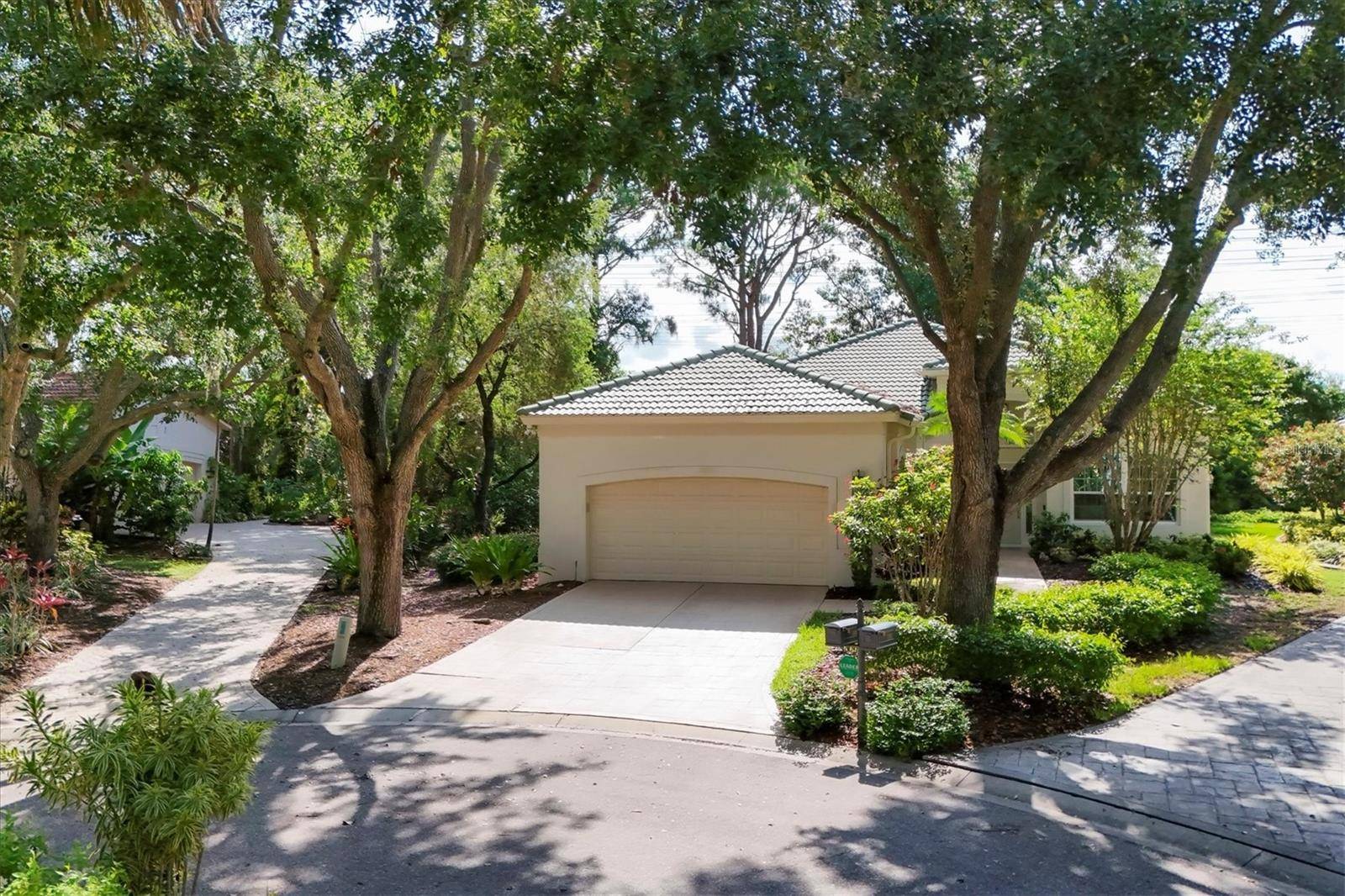 Sarasota, FL 34235,2816 BRETON WOODS