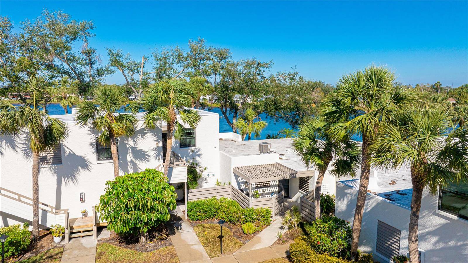 Bradenton, FL 34210,307 TIMBERLAKE DR #307