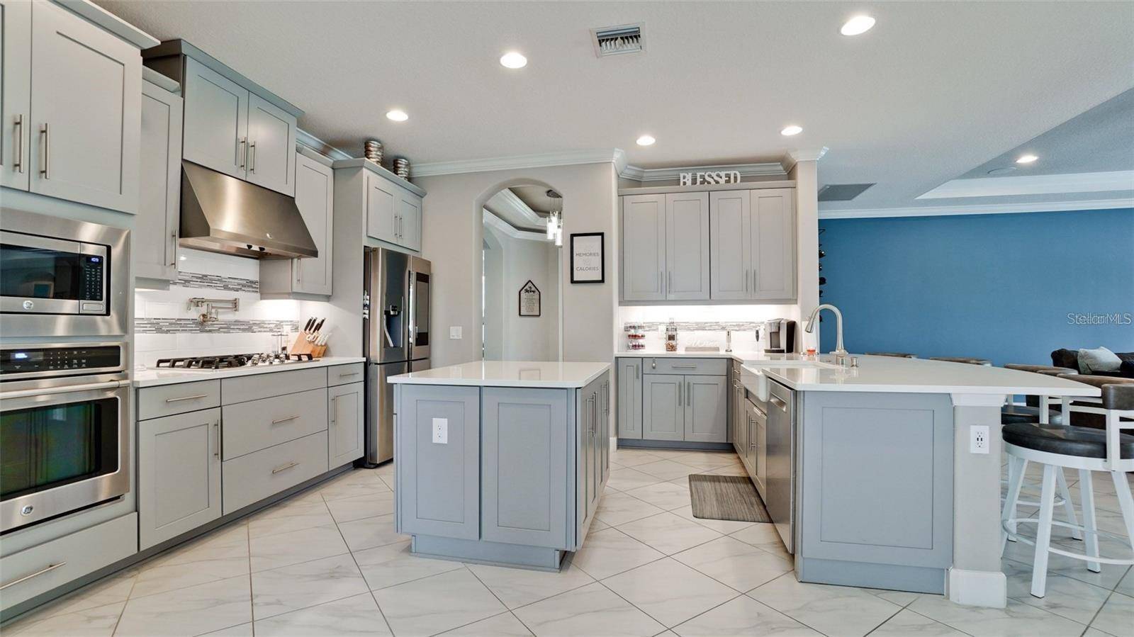 Sarasota, FL 34238,5738 HYDRANGEA CIR