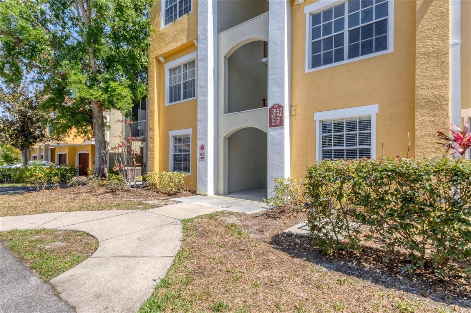 Sarasota, FL 34235,5552 BENTGRASS DR #7-301