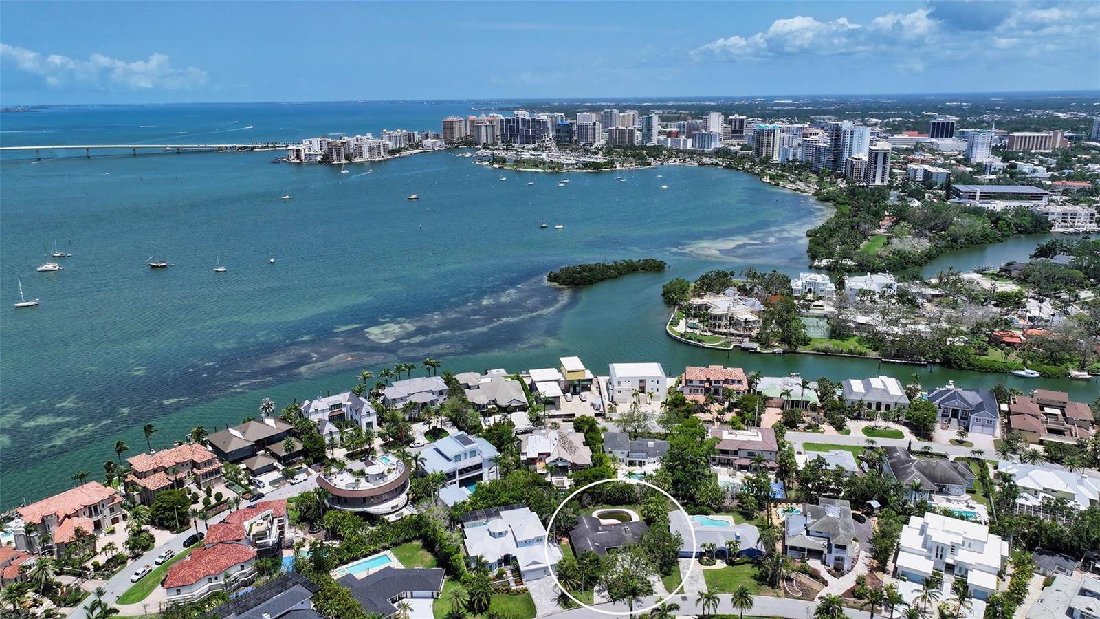 Sarasota, FL 34239,1387 HARBOR DR