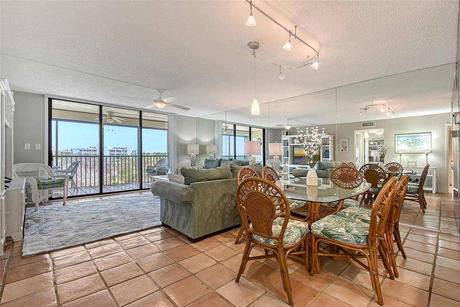 Longboat Key, FL 34228,2045 GULF OF MEXICO DR #M1-515