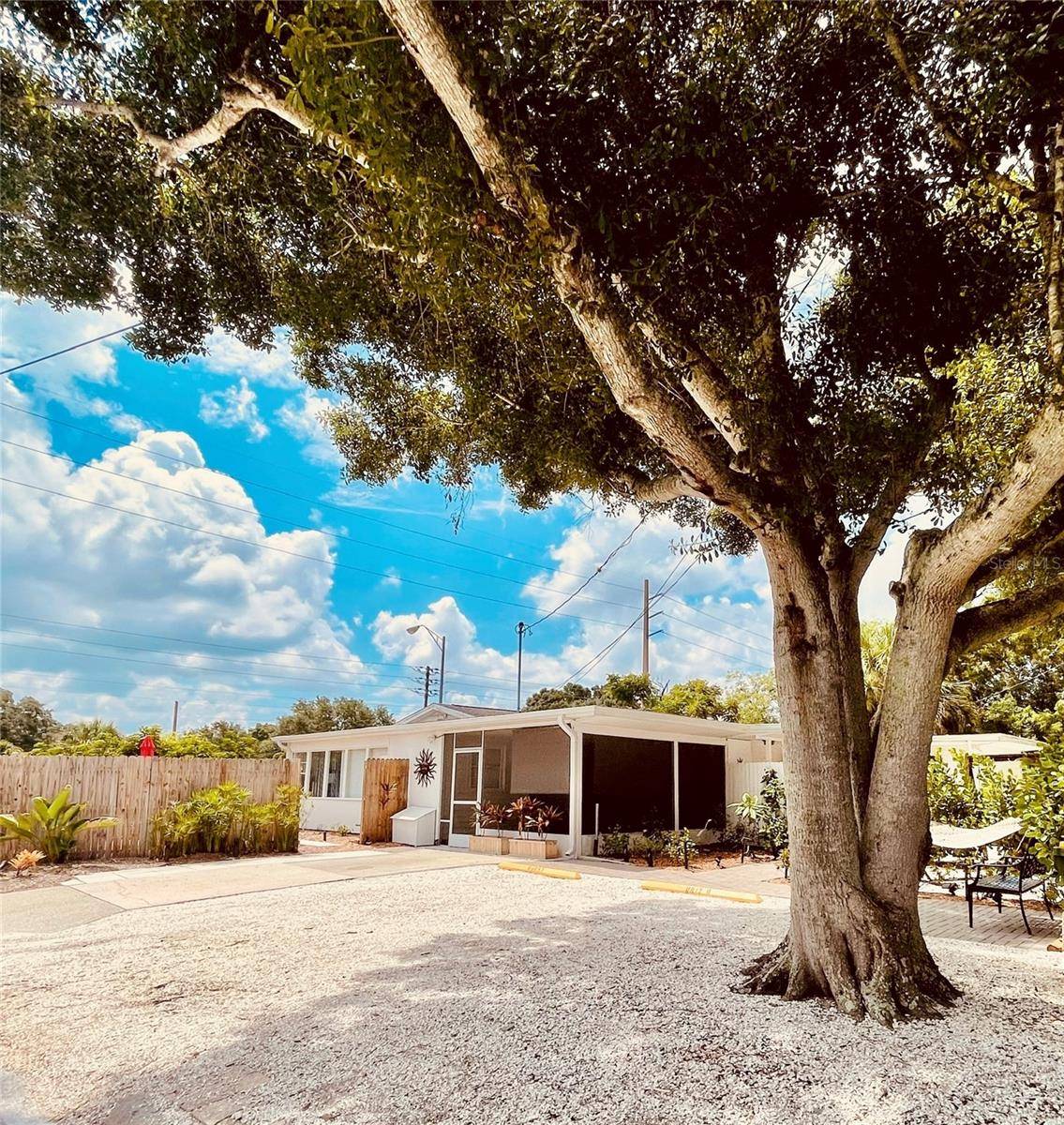 Sarasota, FL 34237,828 S TUTTLE AVE #A