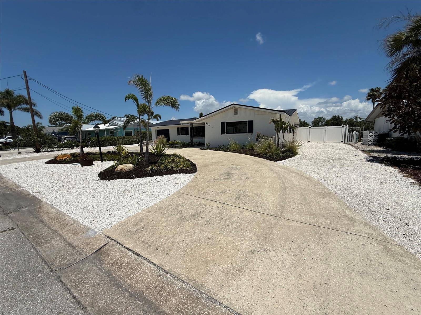 Palmetto, FL 34221,808 25TH AVE W