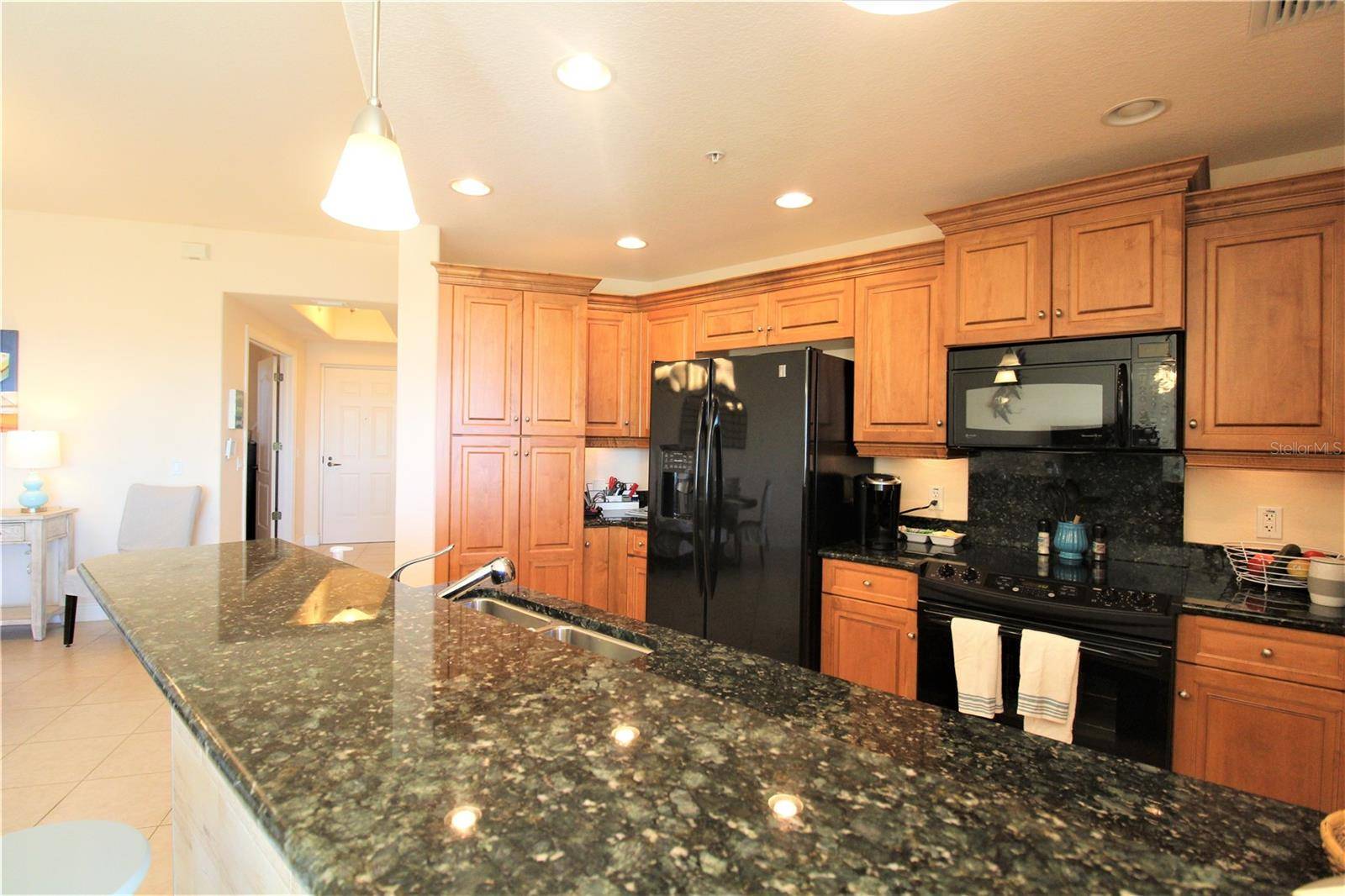 Palmetto, FL 34221,501 HABEN BLVD #704