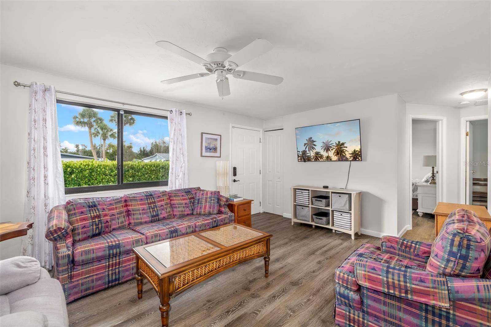 Venice, FL 34285,928 PINELAND AVE