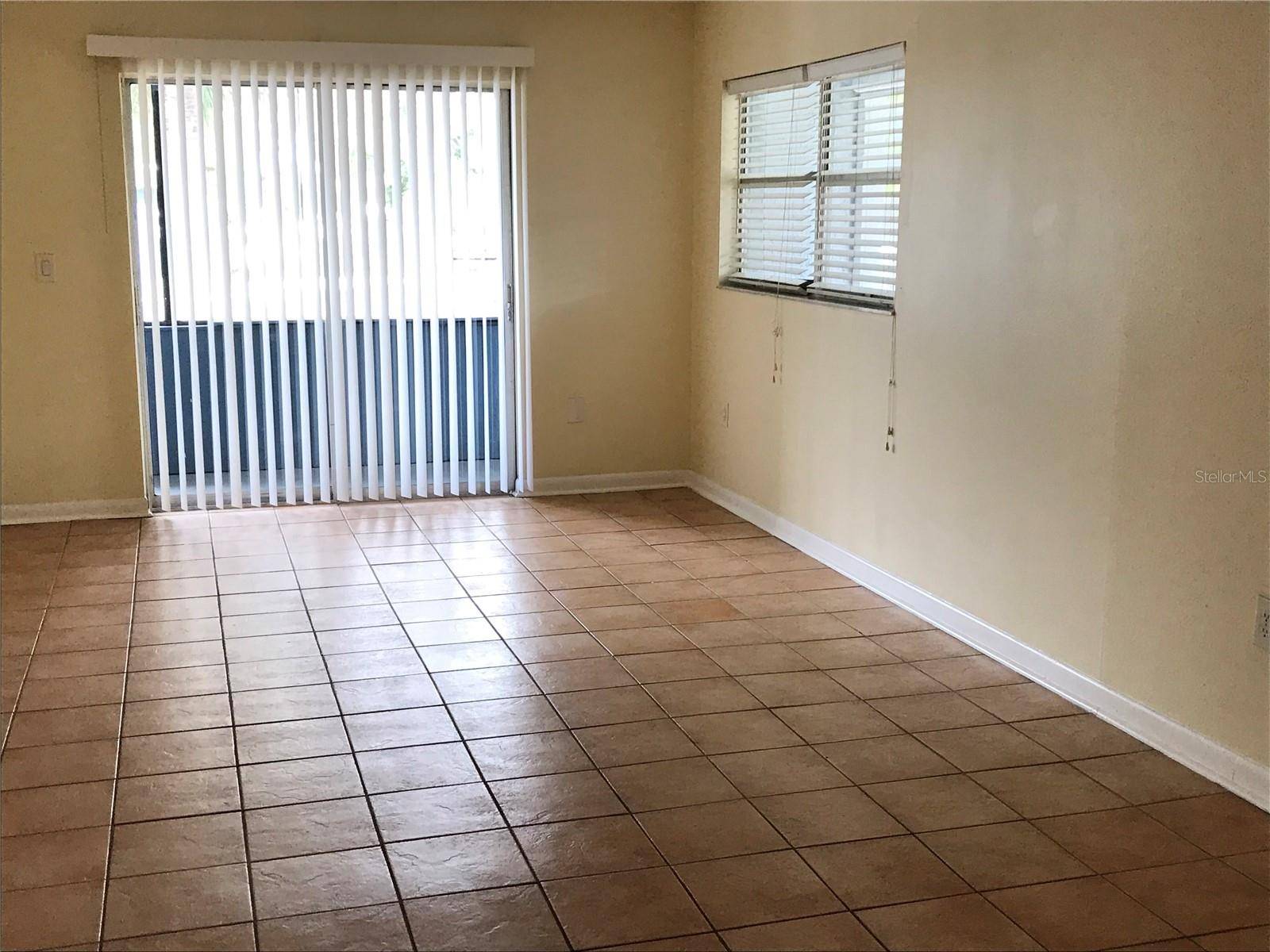 Bradenton, FL 34207,5507 FOUNTAIN LAKE CIR #B108