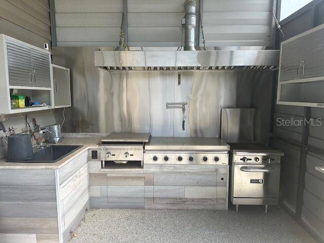 Sarasota, FL 34237,3060 COURTLAND ST