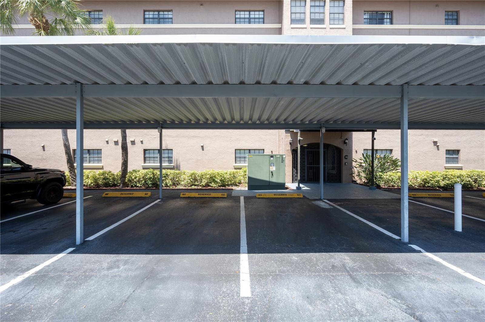 Gulfport, FL 33707,6100 GULFPORT BLVD S #117