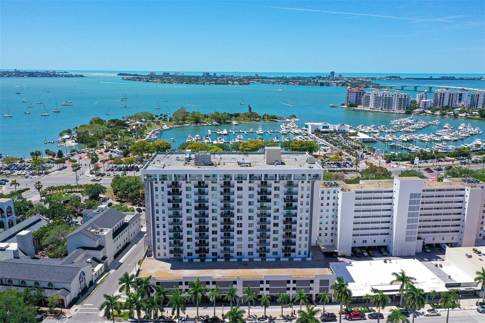 Sarasota, FL 34236,101 S GULFSTREAM AVE #8G