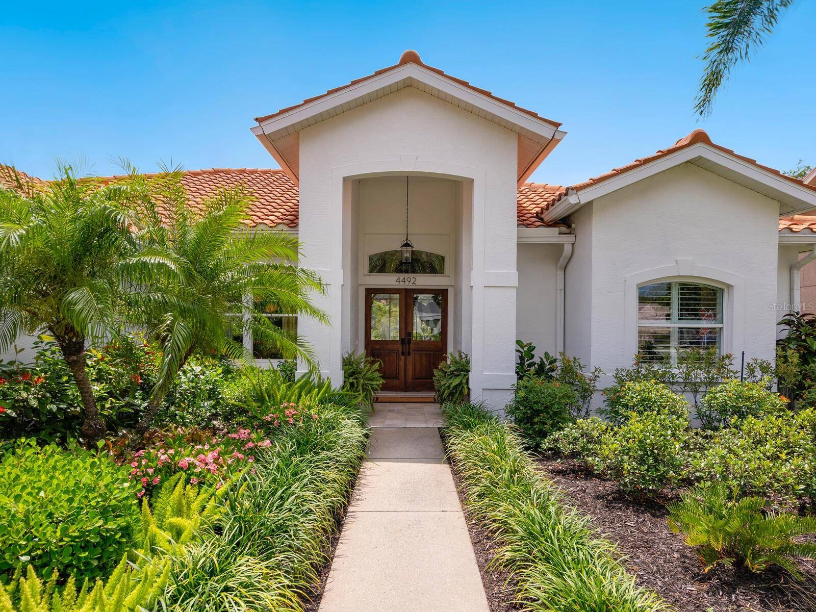 Sarasota, FL 34243,4492 DEL SOL BLVD