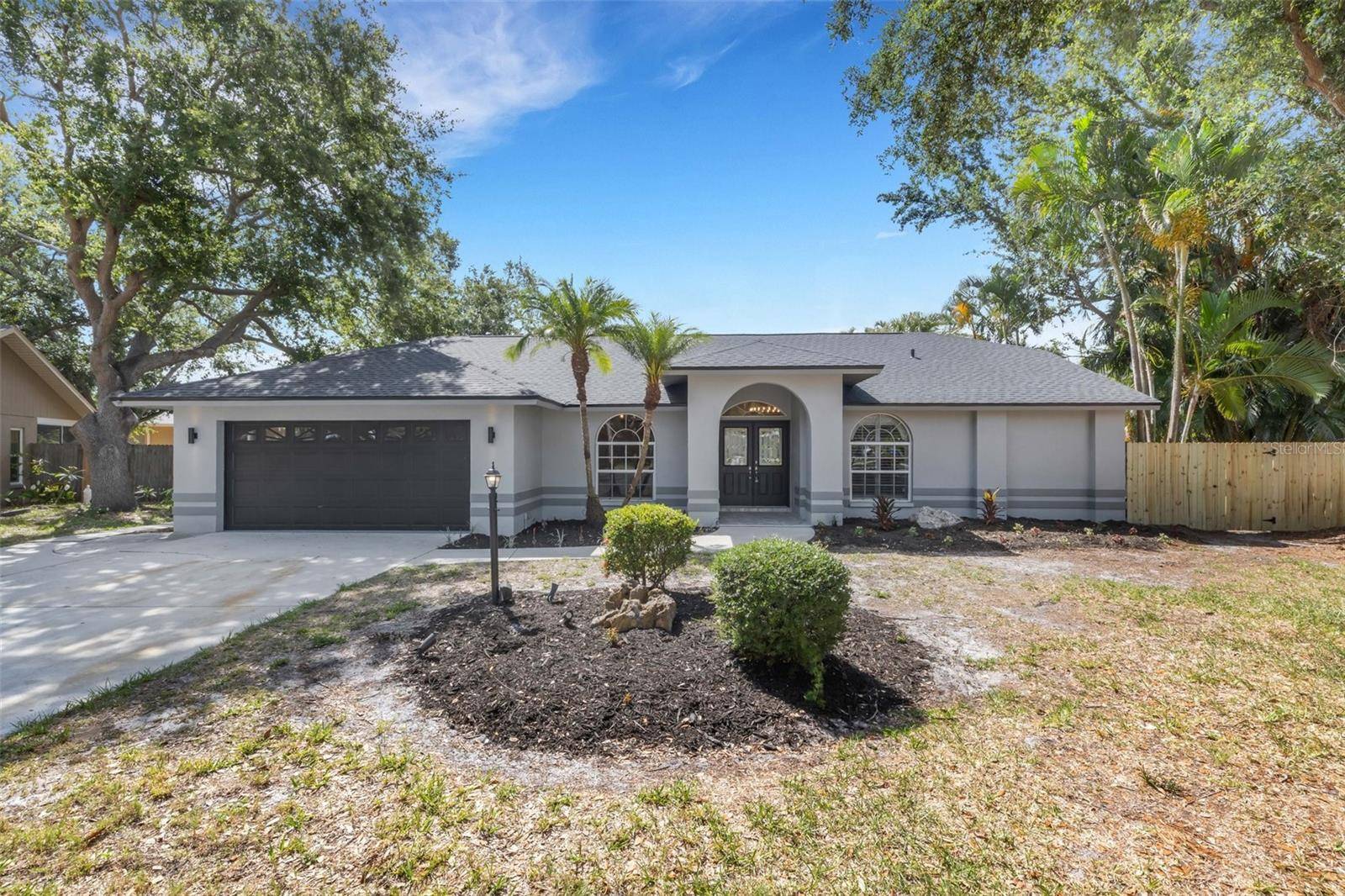 Sarasota, FL 34233,4473 DIAMOND CIR S