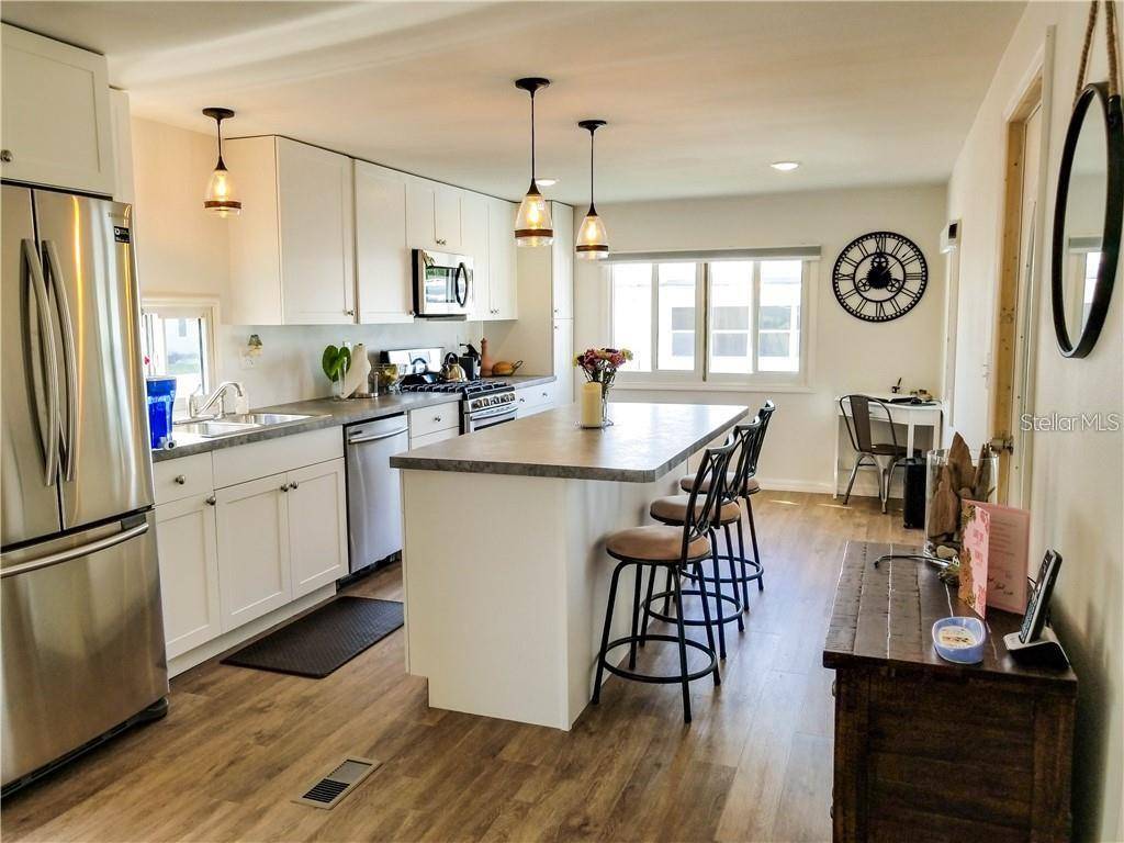 Bradenton, FL 34210,10315 CORTEZ RD W #32-7
